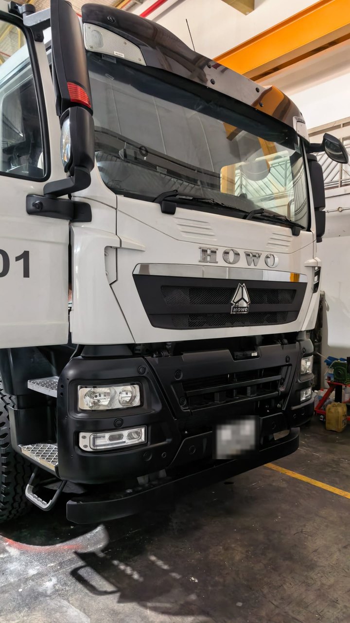 Vanguard Transport tipper truck VT 01, HOWO cab, front view